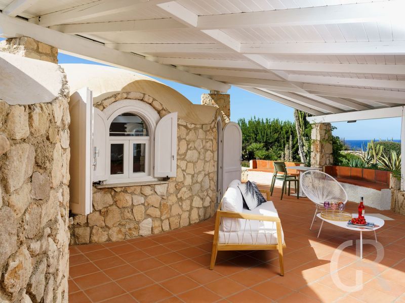 villa-del-mito-sitzgruppe-im-freien.jpg