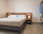 villa-dimora-bufalefi-schlafzimmer-mit-garderobe.jpg