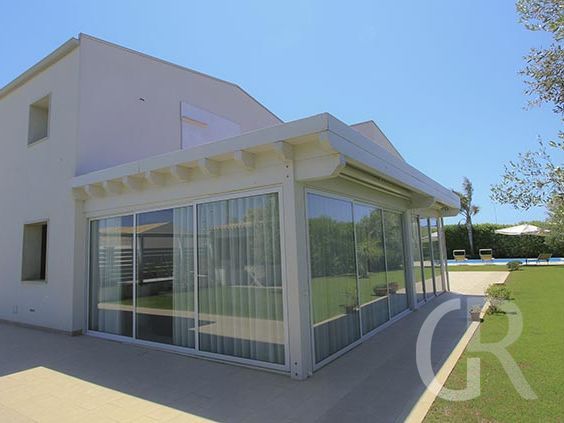 villa-flora-blick-auf-das-haus.jpg