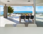 villa-giglio-di-mare-terrassentisch.jpg