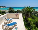 villa-la-plage-liegestuehle.jpg