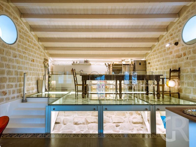 villa-luna-wohnbereich-mit-designermoebeln.jpg