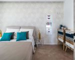 villa-palma-doppelbett-im-schlafzimmer.jpg