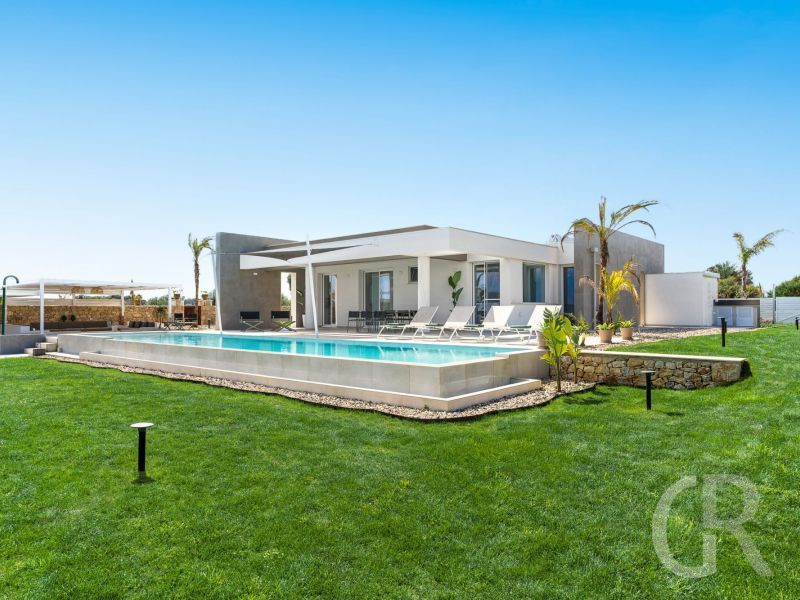 villa-paradisus-blick-auf-das-haus.jpg