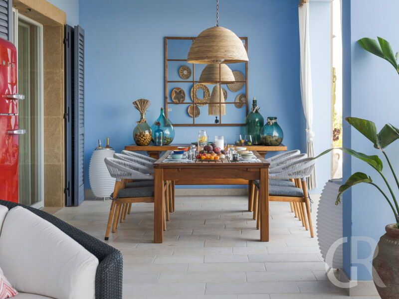 villa-pigna-blue-esstisch.jpg