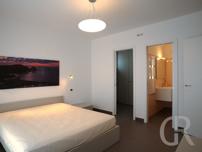 villa-salina-doppelschlafzimmer-mit-bad.jpg
