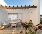 villa-salinella-terrasse-mit-schoenen-sitzmoebeln.jpg