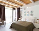 villa-stella-maris-grosses-bett.jpg