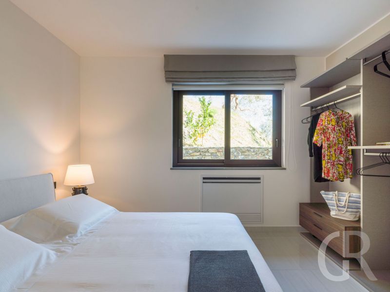 villa-zagara-schlafzimmer-und-schrank.jpg