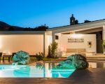 ager-costa-pool-am-abend.jpg