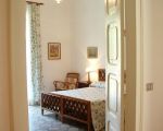 casa-caferi-schlafzimmer-mit-doppelbett.jpg