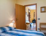 casa-capperi-schlafzimmer-mit-doppelbett.jpg