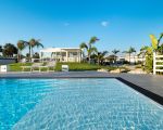 casa-diantha-pool-mit-sicht-auf-das-haus.jpg