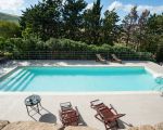 casa-don-carlo-pool-mit-sonnenliegen.jpg