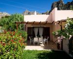 casa-levante-garten-mit-blick-auf-die-terrasse.jpg