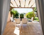 casa-levante-ueberdachter-freisitz.jpg