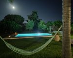 casa-limoni-haengematte-am-abend.jpg