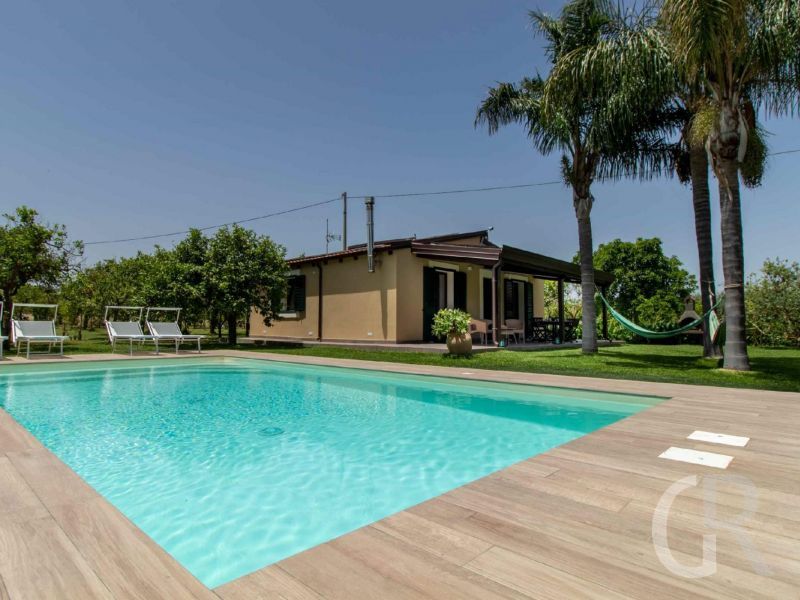 casa-limoni-pool.jpg