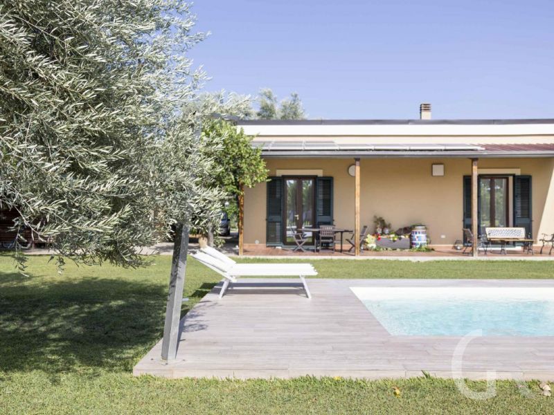 casa-pergola-pool-und-haus.jpg