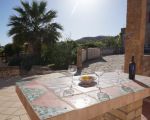 ferienhaus-aurora-seitliche-terrasse.JPG
