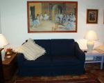ferienhaus-gelso-kleines-wohnzimmer-mit-sofa.jpg