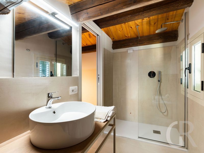 ferienhaus-mare-del-sud-bad-mit-dusche.jpg