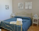 ferienwohnung-calantha-doppelbett.jpg