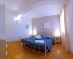 ferienwohnung-calantha-grosses-bett.JPG