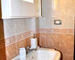 ferienwohnung-corrado-waschbecken-mit-spiegel.JPG