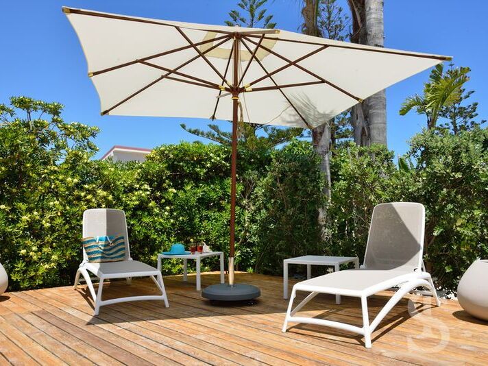 ferienwohnung-euthalia-sonnenschirm.jpg