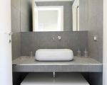 ferienwohnung-pitagora-badezimmer-mit-waschbecken.jpg