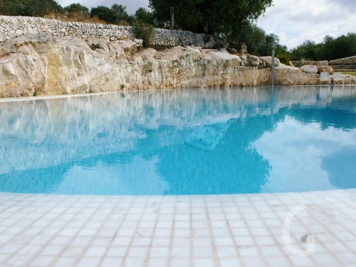 ferienwohnungen-donnafugata-schwimmbad.JPG