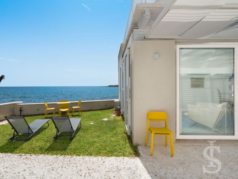 montalbano-suite-freisitz-mit-blick-aufs-meer.jpg