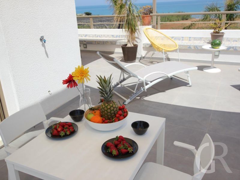 terrassentisch.jpg