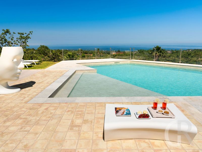 torretta-pool-mit-sonnenterrasse.jpg