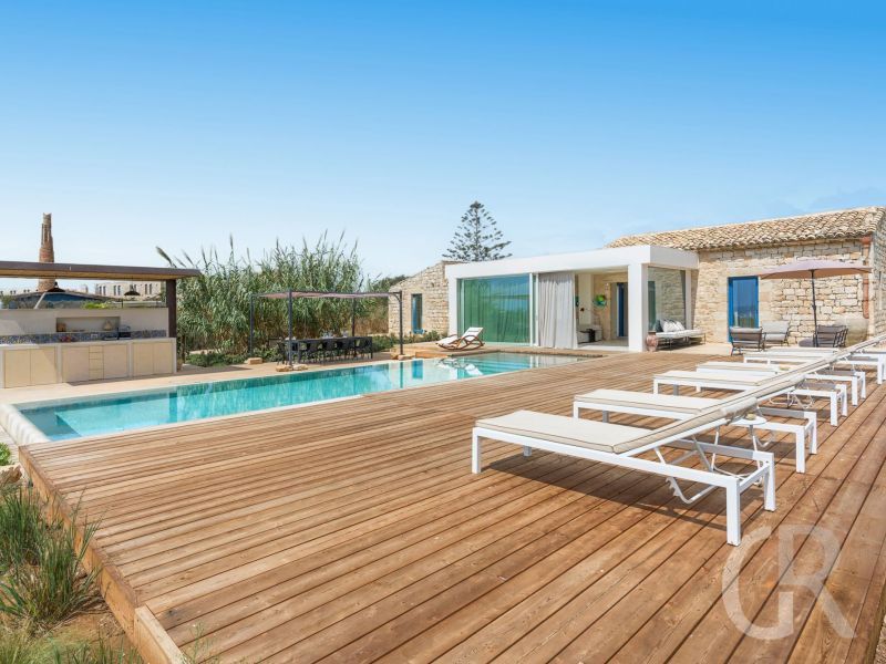 villa-al-nair-pool-und-terrasse.jpg