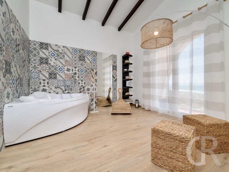villa-amelia-hydromassagenwanne.jpg