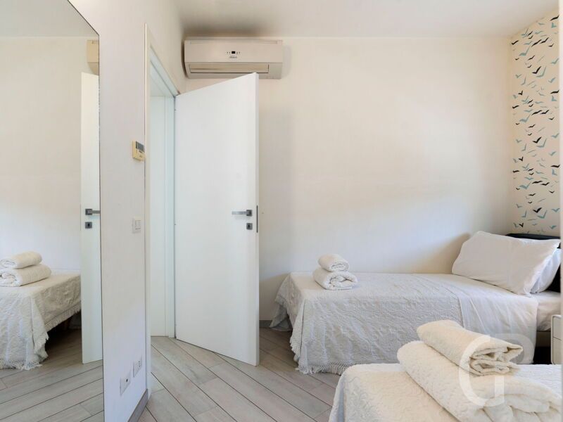 villa-blumarine-blick-ins-schlafzimmer.jpg