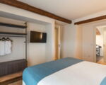 villa-continella-schlafzimmer-und-ankleidebereich.jpg