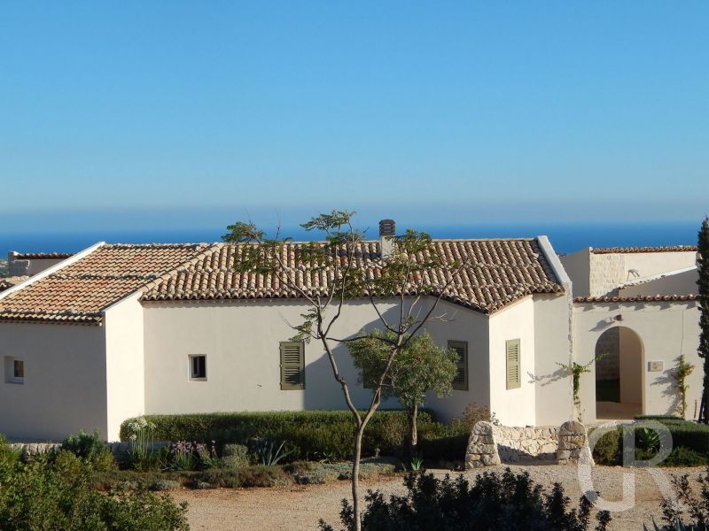 villa-cuore-verde-blick-auf-das-ferienhaus.jpg