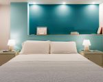 villa-dafne-schoene-beleuchtung-am-bett.jpg