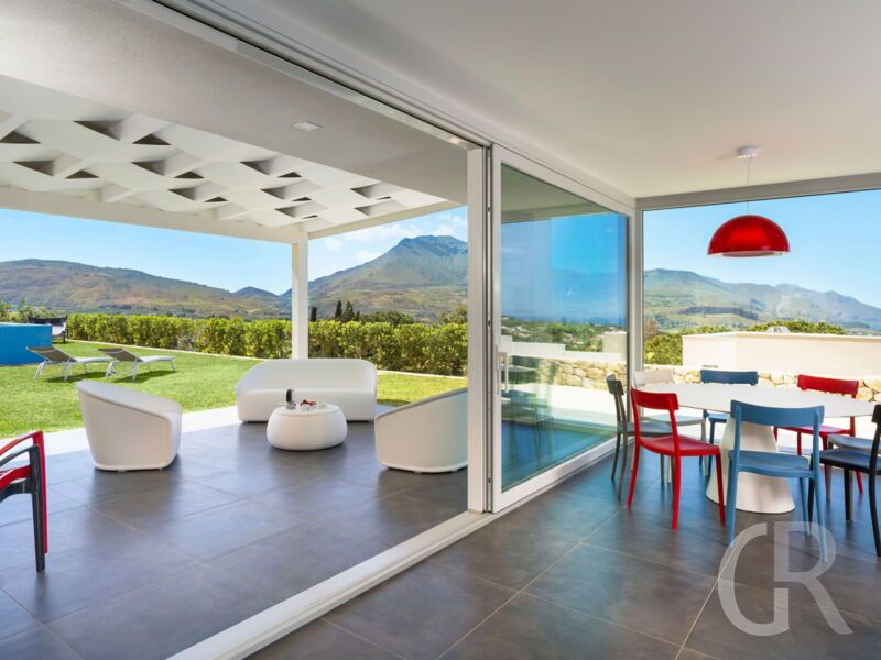 villa-dolce-vita-blick-auf-terrasse-und-garten.jpg