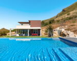 villa-dolce-vita-pool-und-haus.jpg