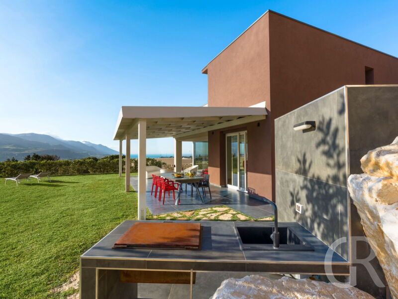 villa-dolce-vita-seitliches-haus.jpg