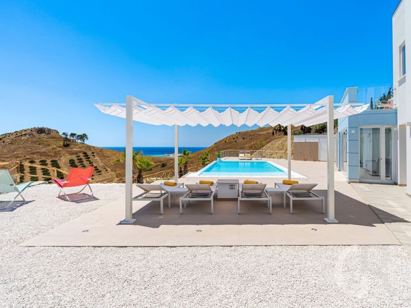 villa-domizia-schoene-terrasse.jpg