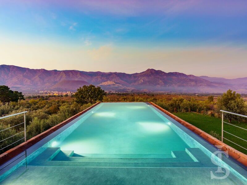 villa-etna-retreat-pool-mit-blick.jpg