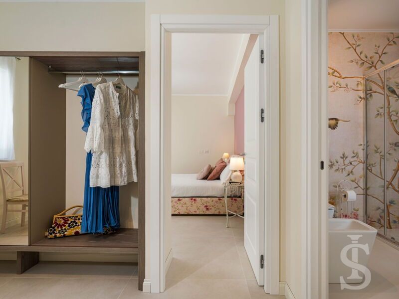 villa-giutitta-schlafzimmer-mit-ankleide.jpg