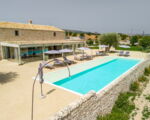 villa-lumia-pool.jpg