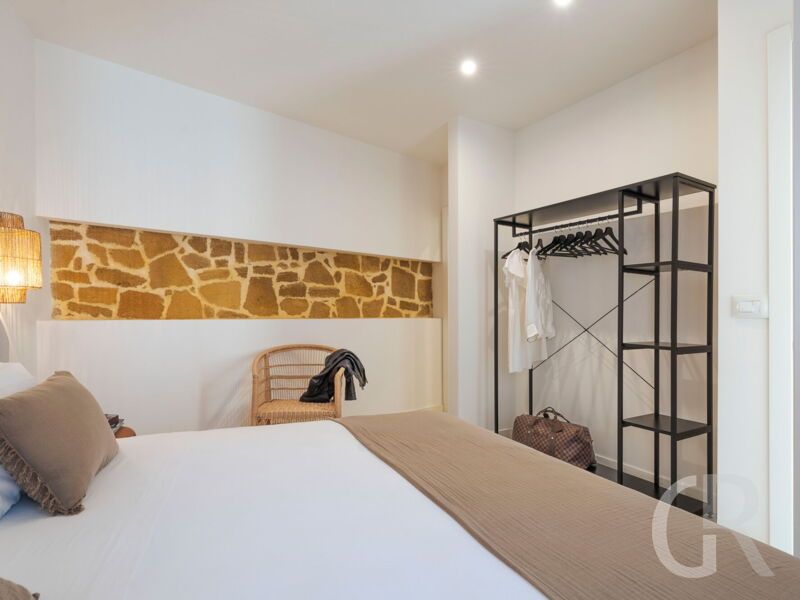 villa-maddalena-schrank-mit-doppelbett.jpg