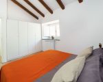 villa-nerello-grosses-bett.jpg